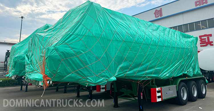 Cement Bulker Truck for Sale in Dominican