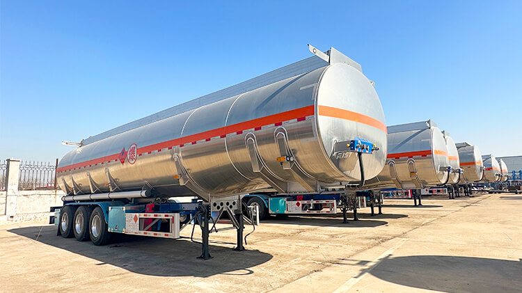 CIMC Trailer | 50000 Liters Gasoline Tanker Trailer for Sale in Dominican