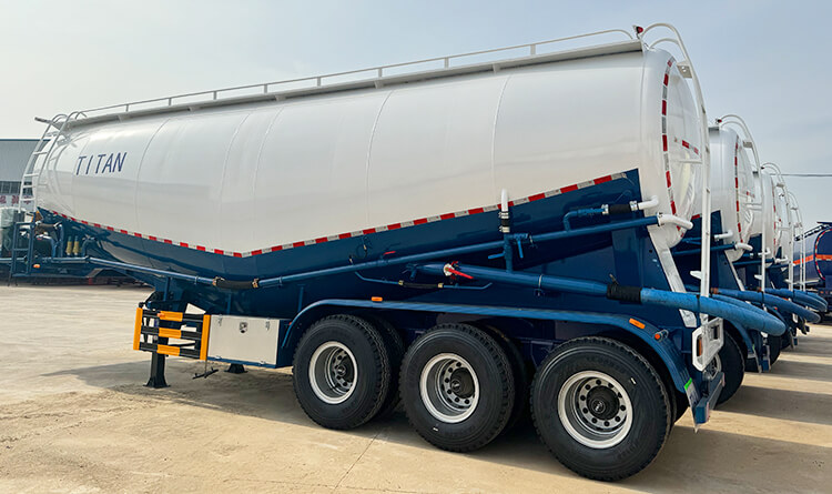 Bulk Cement Truck | Cement Bulker Truck for Sale in Dominican