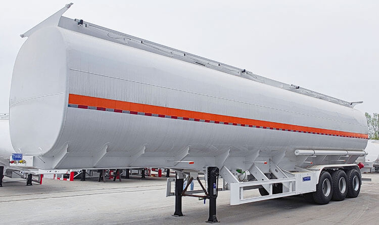 3 Axle Fuel Tanker Trailer for Sale in the Republic of Dominican