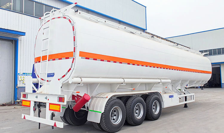 3 Axle Fuel Tanker Trailer for Sale in the Republic of Dominican