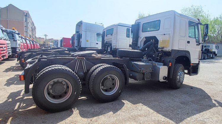 Sinotruk Howo Tractor Head Price in Dominican